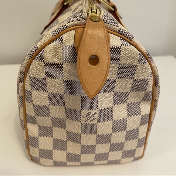 [SOLD] Authentic Louis Vuitton Speedy 25 - Picture 5 of 10